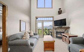 Glacier & Mountaineer Lodge